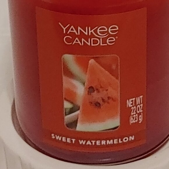 Yankee Candle Sweet Watermelon Jar Candle BNWT 22oz - Picture 2 of 6